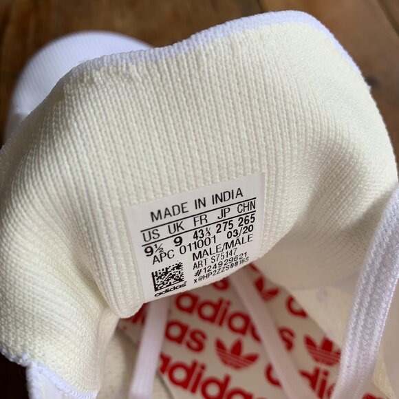 NWOT Adidas Canvas Stan Smith in Red - Picture 7 of 7